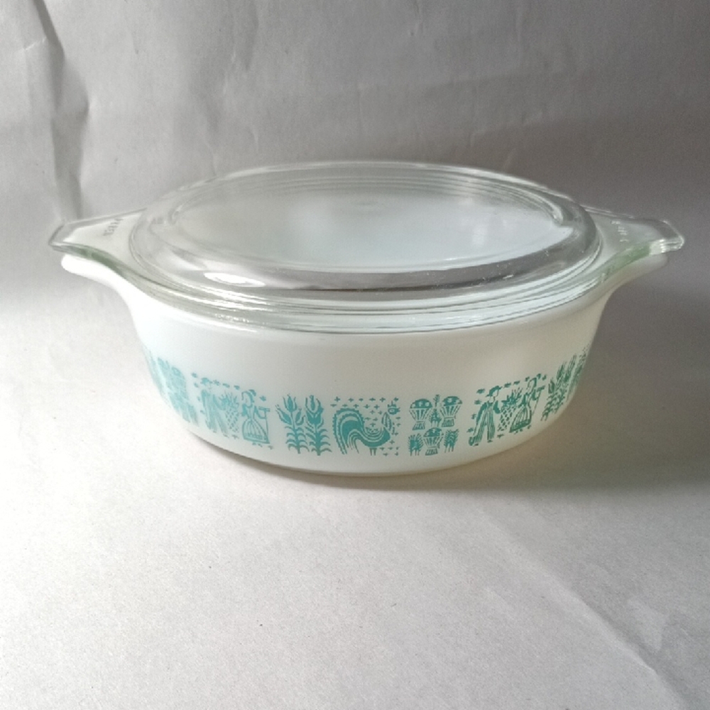 Pyrex Amish Butterprint Casserole Dish White With Turquoise Pattern